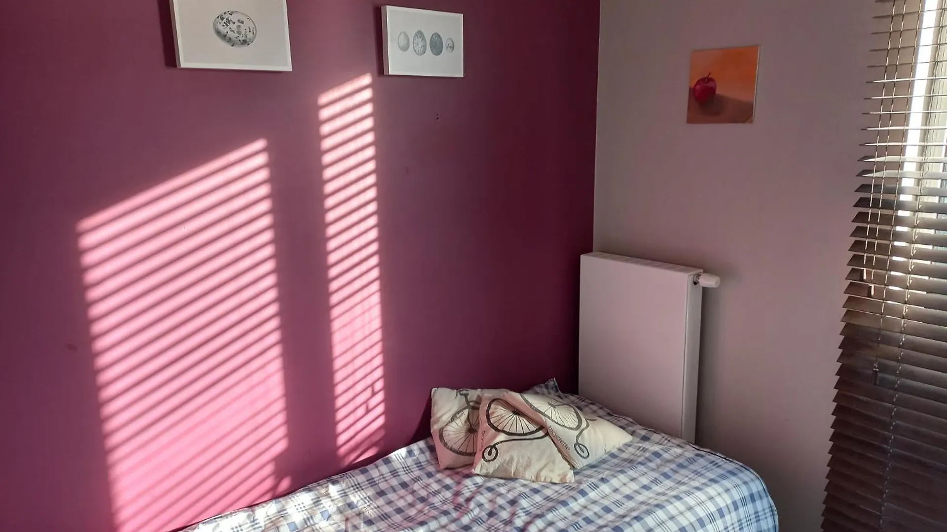 Δωμάτια σε οικογενειακή κατοικία Monastery Garden - Nice Appartment With 1 Double Room And 2 Single Rooms - Children Welcome - 20 Min Center Brussels Wezembeek-Oppem